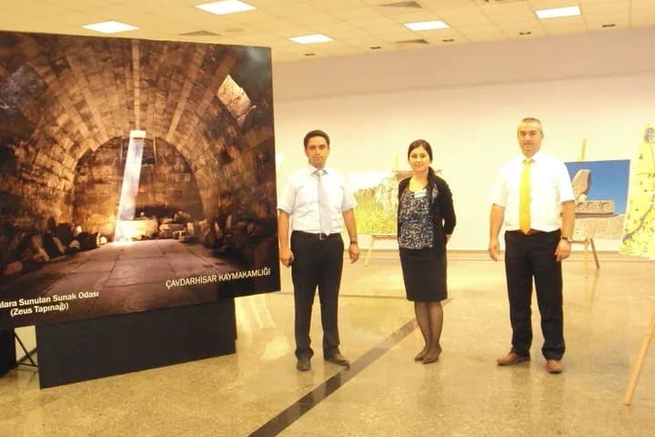 Çavdarhisar Aizanoi Fotoğraf Sergisi — Taksim