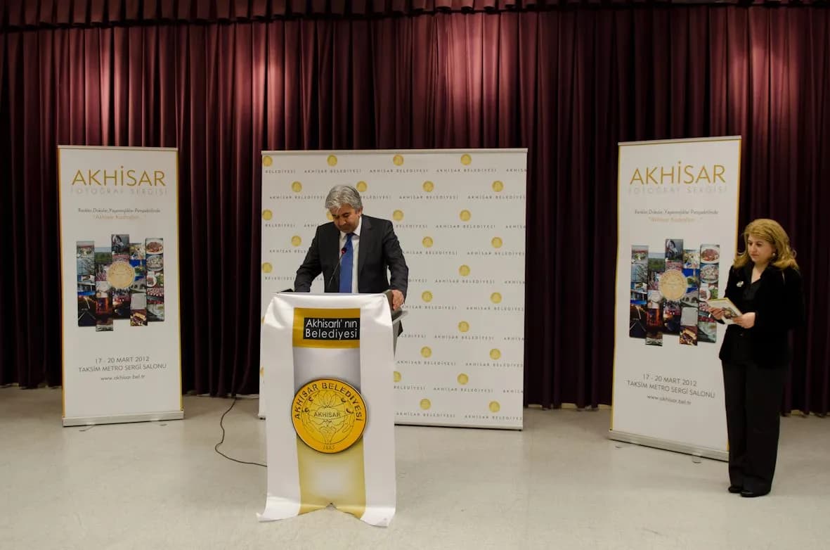 Akhisar Kadrajları — Taksim Fotoğraf Sergisi
