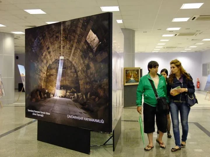 Çavdarhisar Aizanoi Fotoğraf Sergisi — Taksim