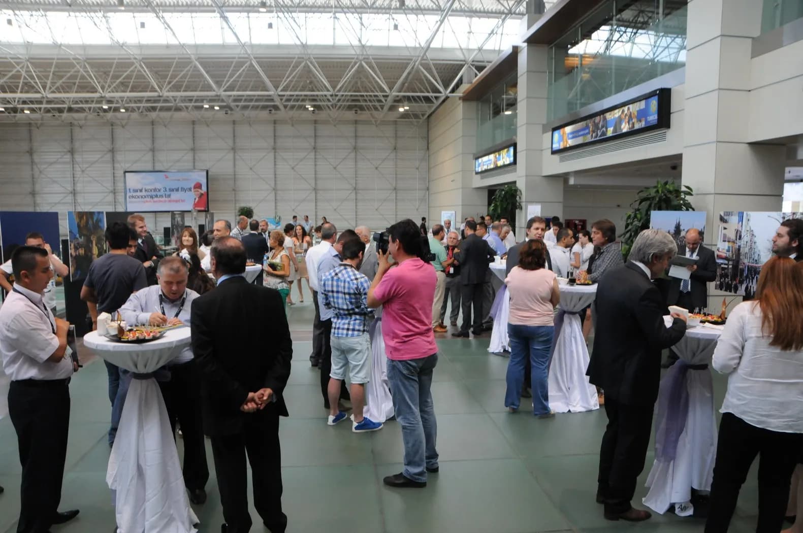 Akhisar Antalya Havalimanı Fotoğraf Sergisi